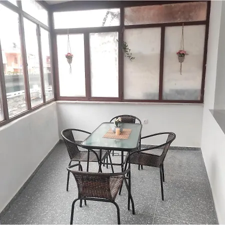 Np 아파트 Megáli Panayía